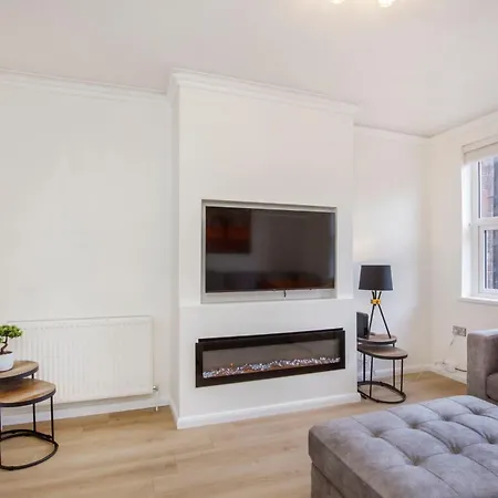 The Burton York 3 Bedroom House Sleeps 6 Экстерьер фото