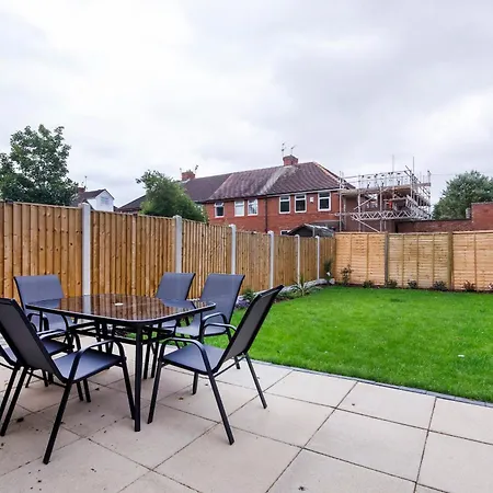The Burton York 3 Bedroom House Sleeps 6 Экстерьер фото