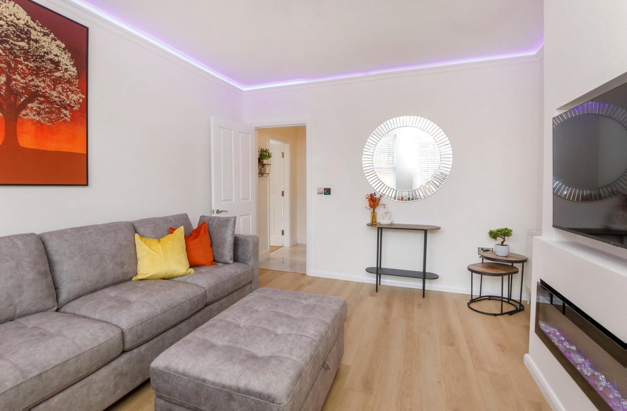 Holiday home The Burton 3 Bedroom House Sleeps 6 *