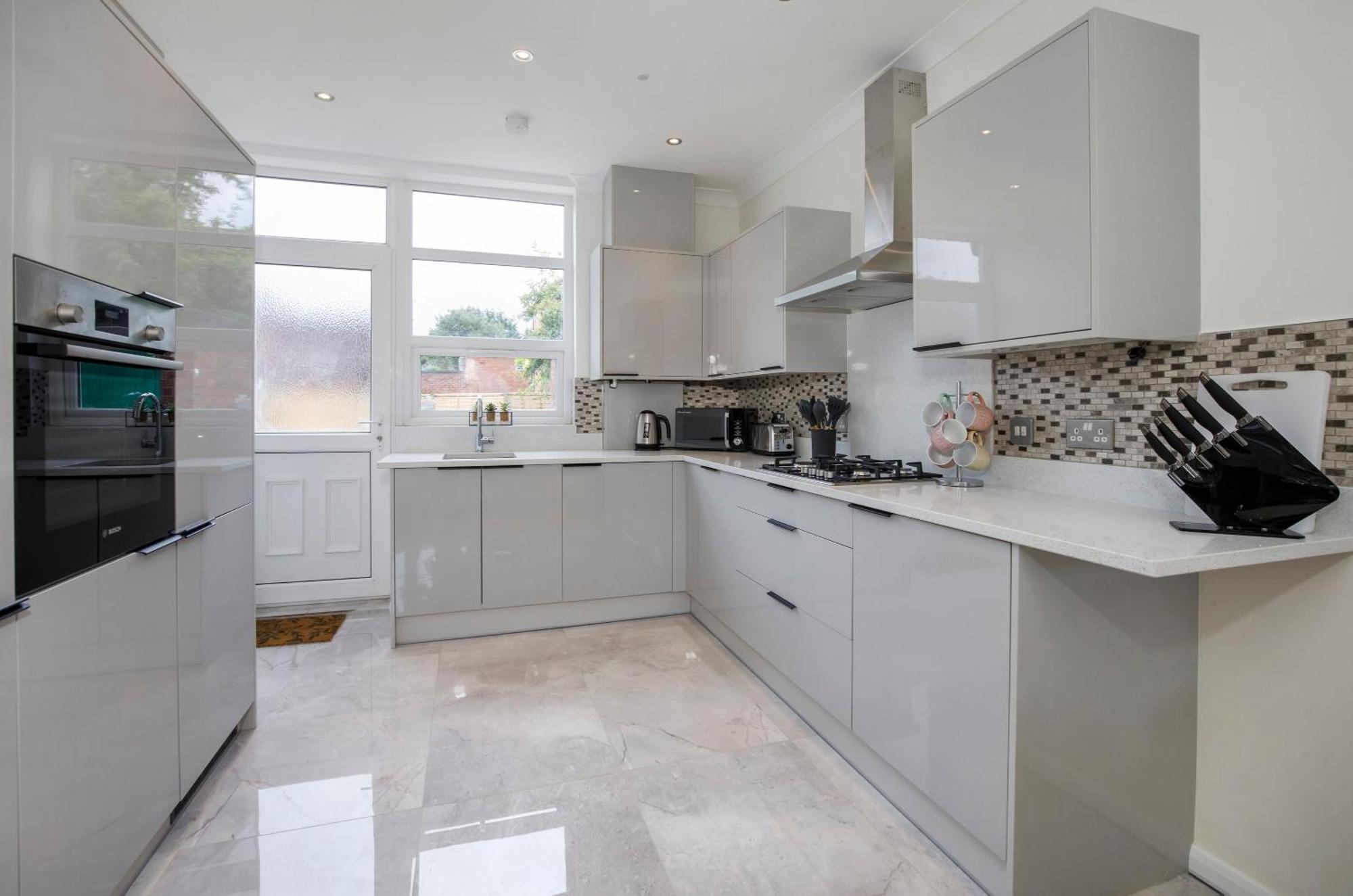 Holiday home The Burton 3 Bedroom House Sleeps 6 *